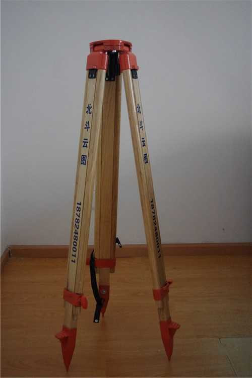 水准仪  木脚架